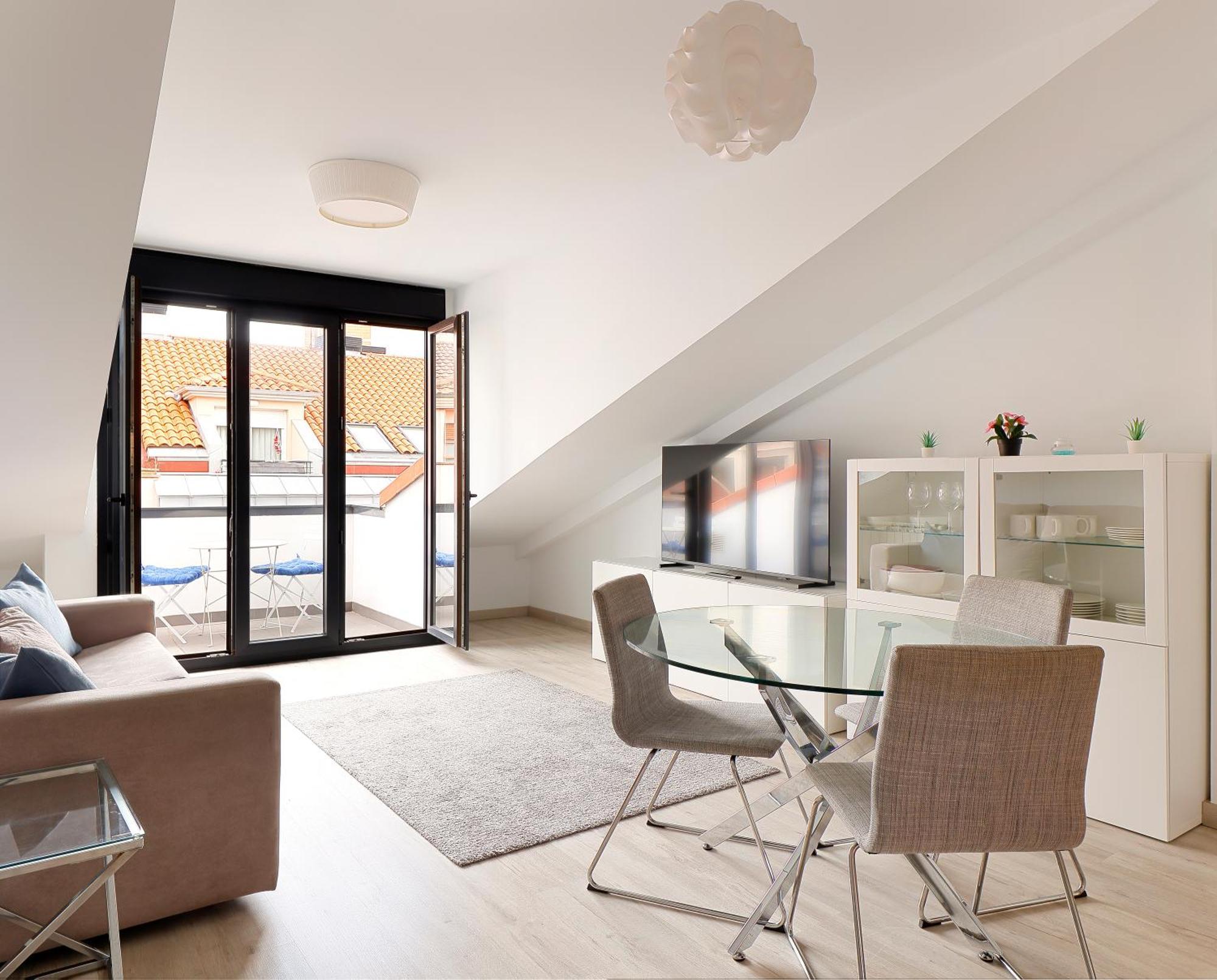 Atico Con Terraza En Playa De San Lorenzo Хихон Екстериор снимка