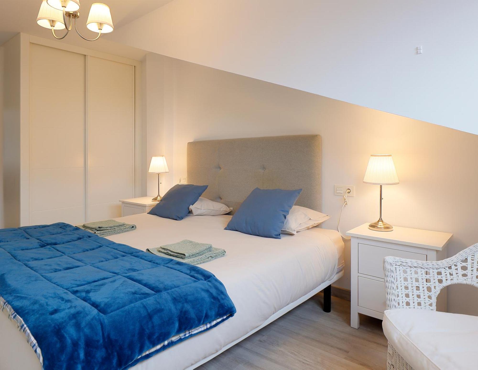 Atico Con Terraza En Playa De San Lorenzo Хихон Екстериор снимка