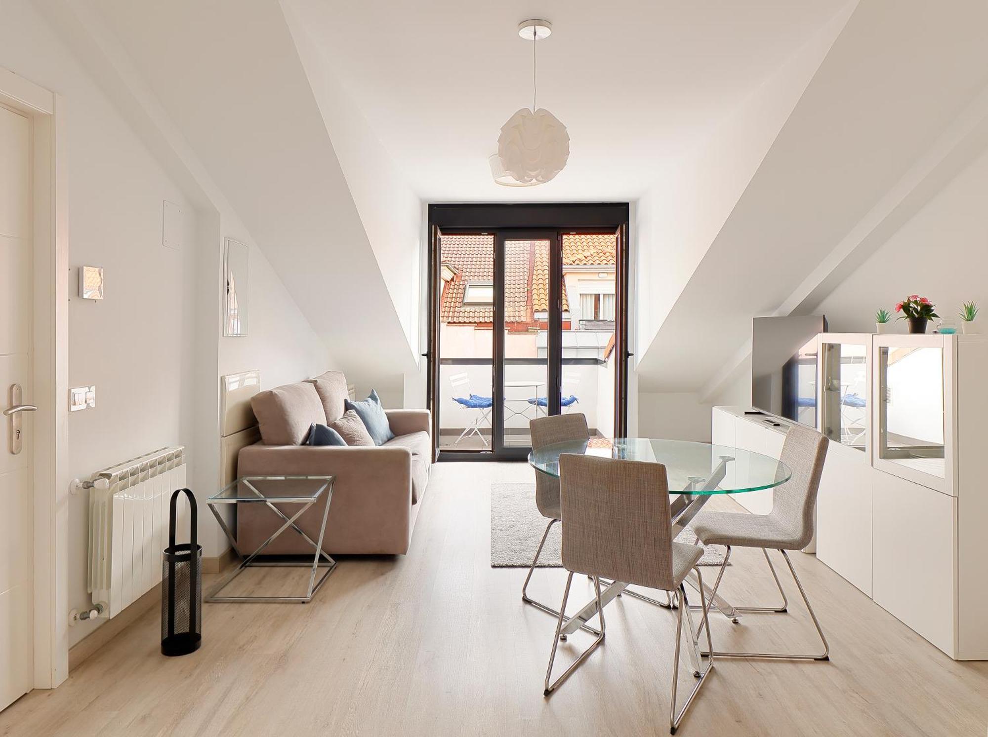 Atico Con Terraza En Playa De San Lorenzo Хихон Екстериор снимка